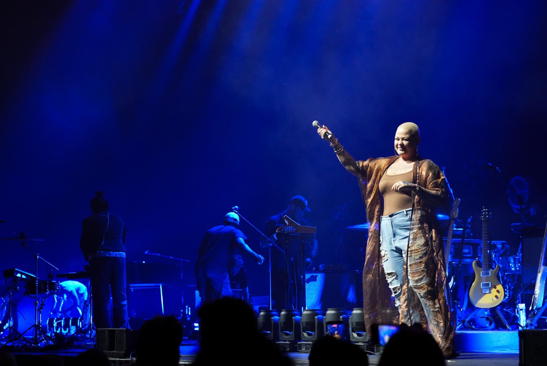 MC Calum Scott at the Sun Bet arena